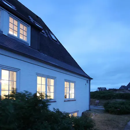 Duenenhaus *